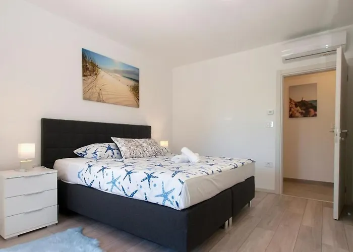 Ema By Guide Villa Ližnjan