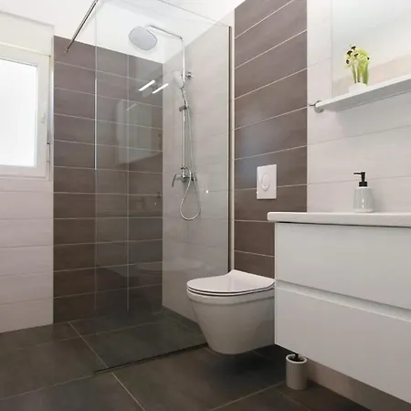 Вилла Ema By Guide Шишан